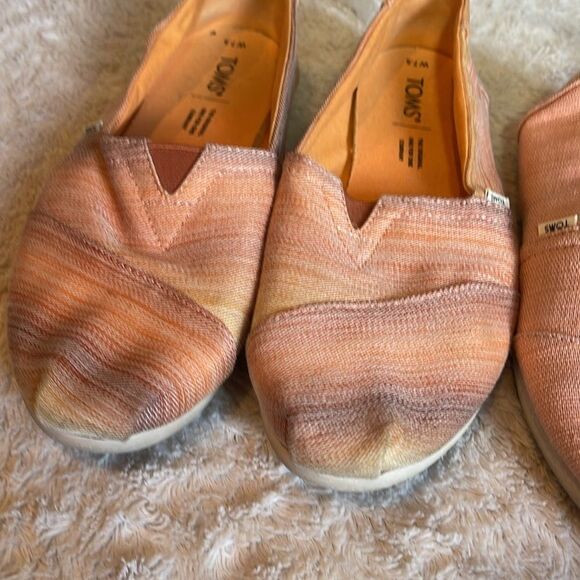 Toms size 7.5 (bundle of 2 ) - Picture 2 of 11